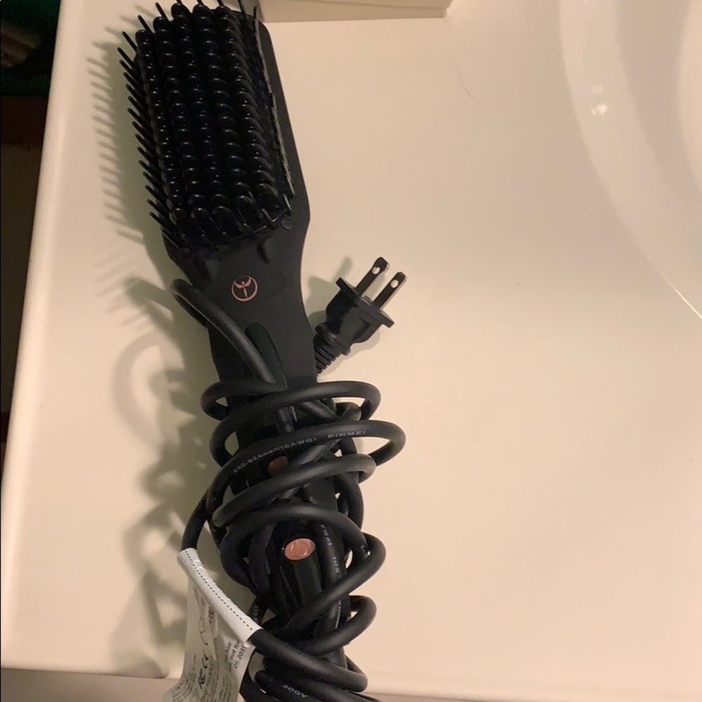 L’ange Straightener Brush